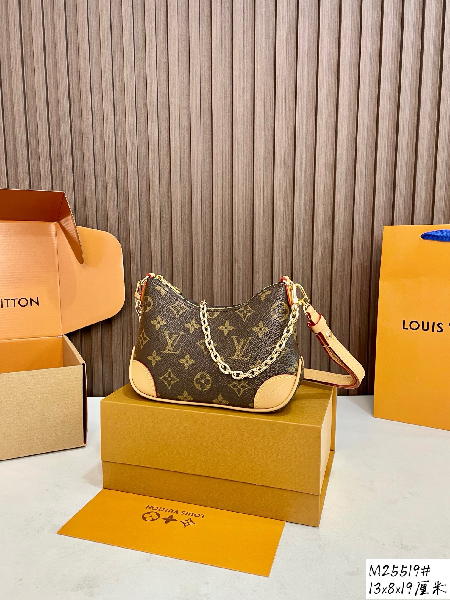 LOUIS VUITTON — LOUIS VUITTON